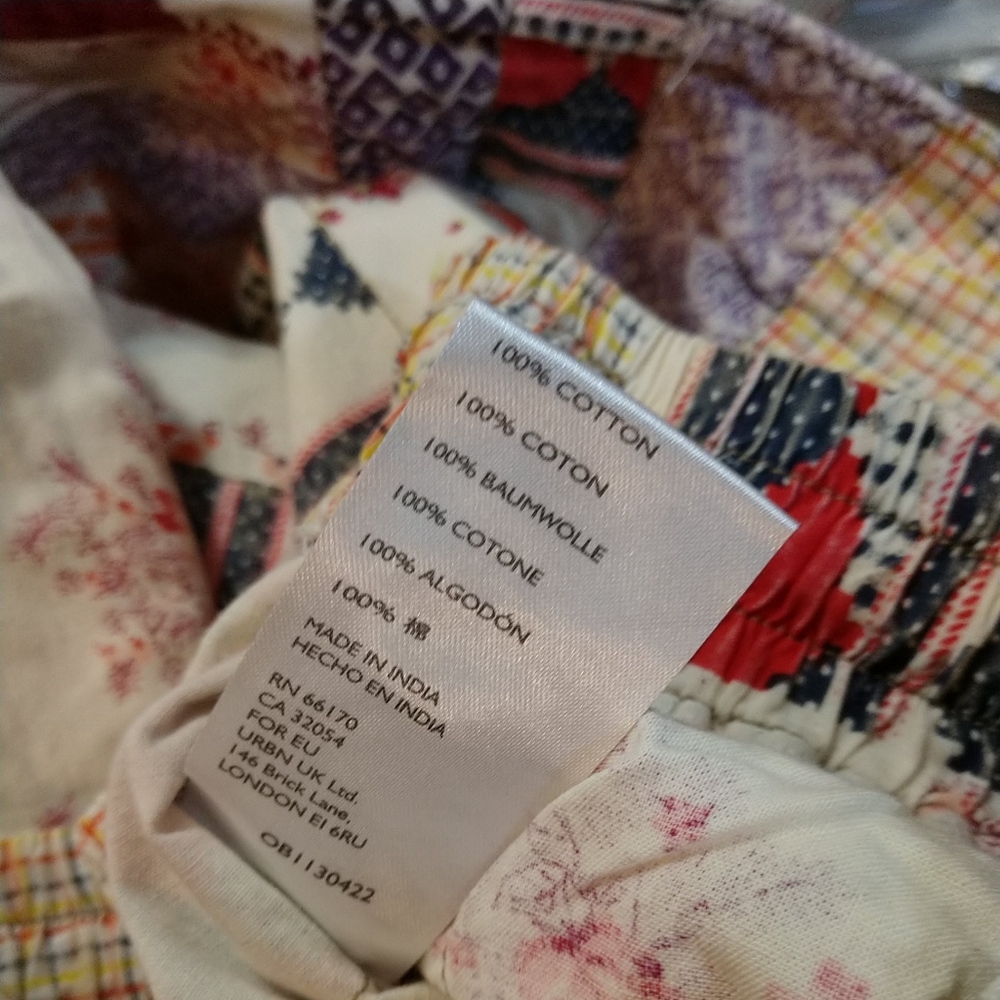 ๐ Urban Outfitters Kimchi Blue Patchwork Summit TRK Pants Small - Picture 10 of 16